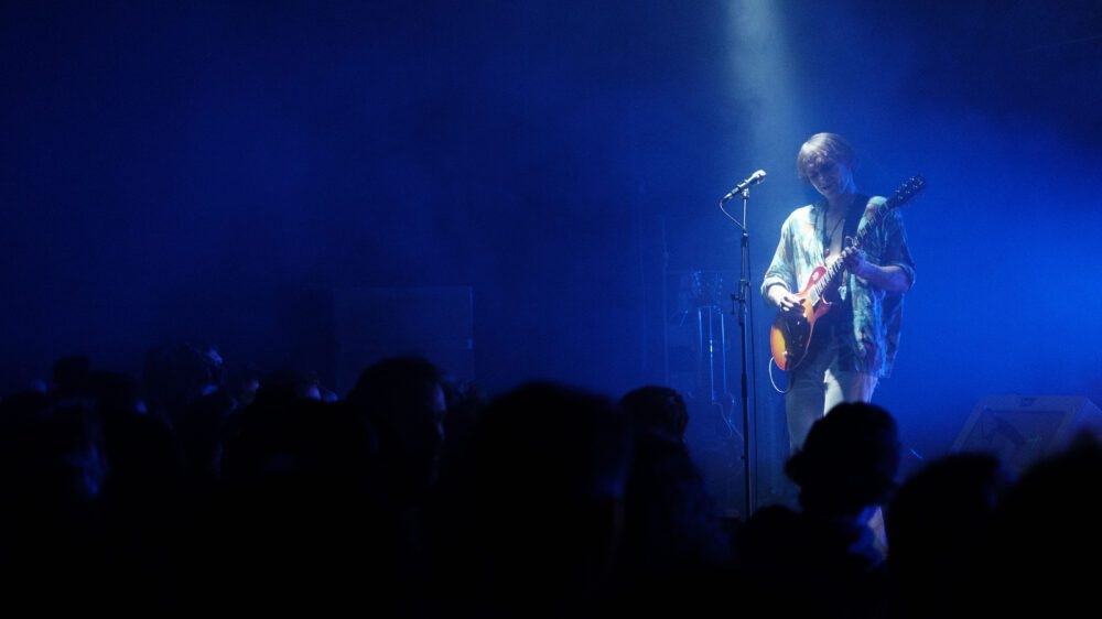 Dirty Sound Magnet & Mystic Sons